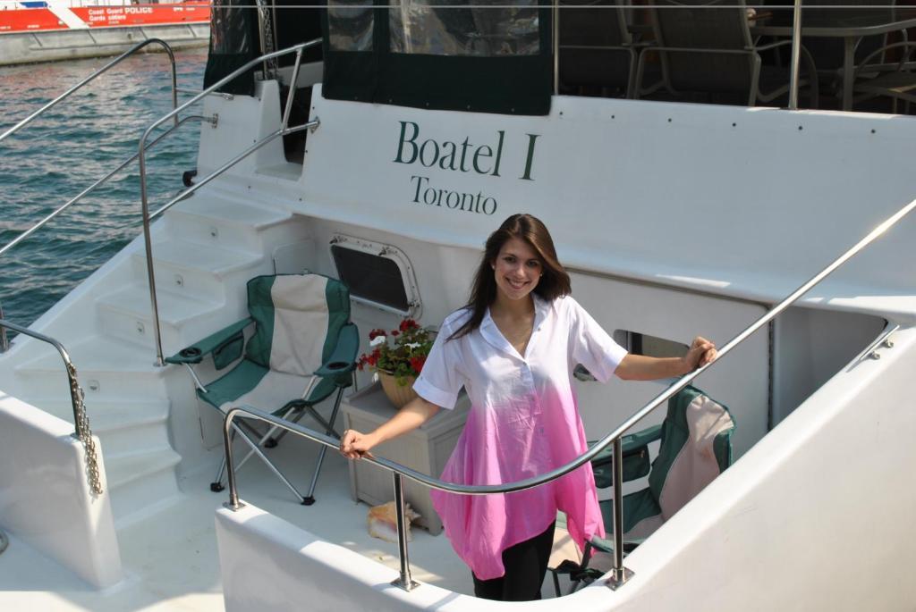 Making Waves Boatel Bed & Breakfast Toronto Exterior photo